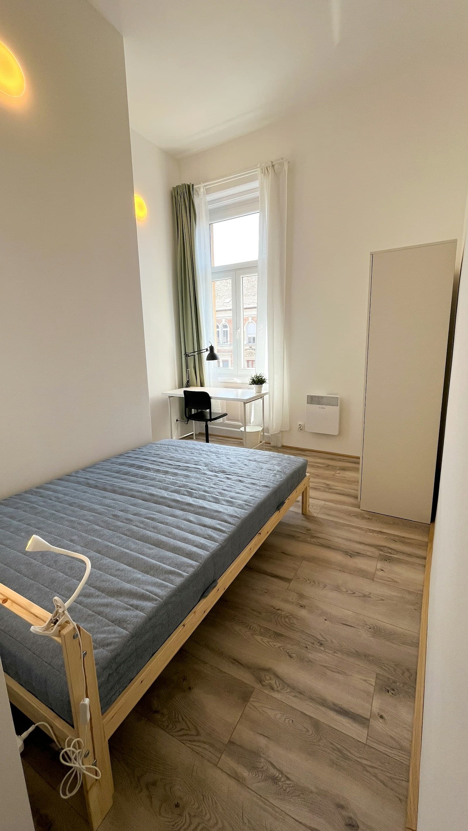 Rottenbiller "B" Room 7 - photo 1