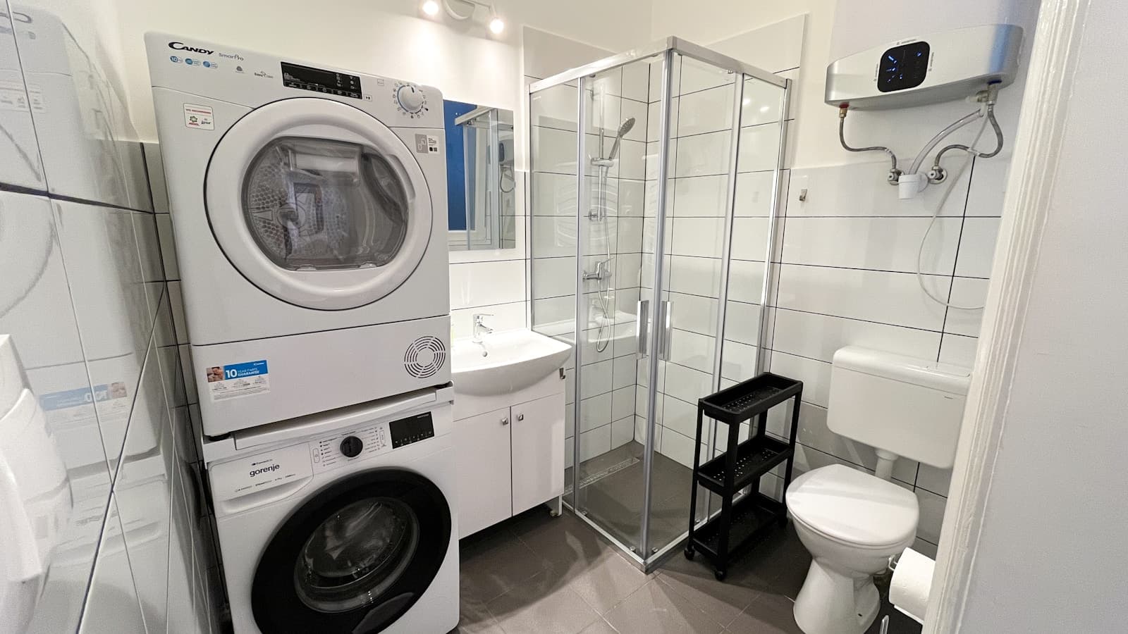 Rottenbiller "B" shared space 3